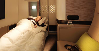 Illustration for article titled Here's Why a Single Airplane Seat Can Cost Airlines $300,000